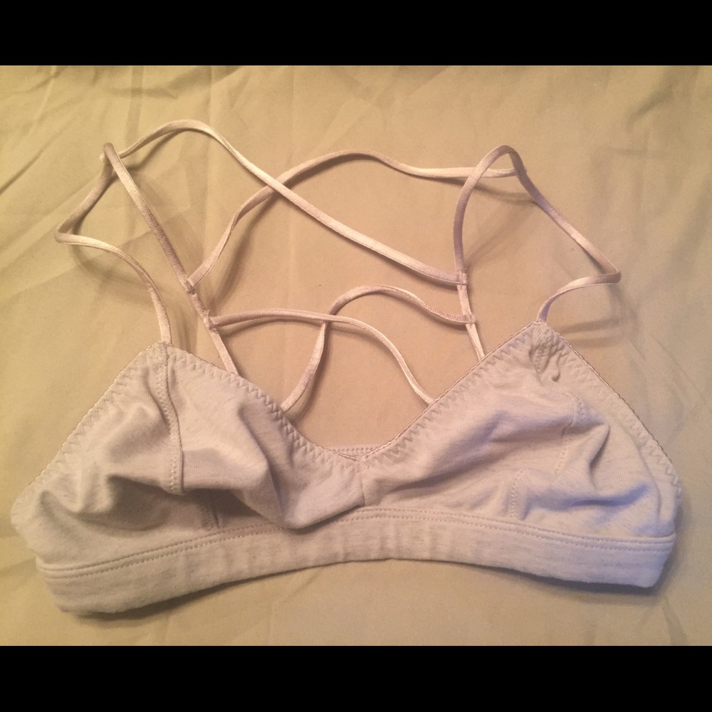 VS nwt grey bra size XS.